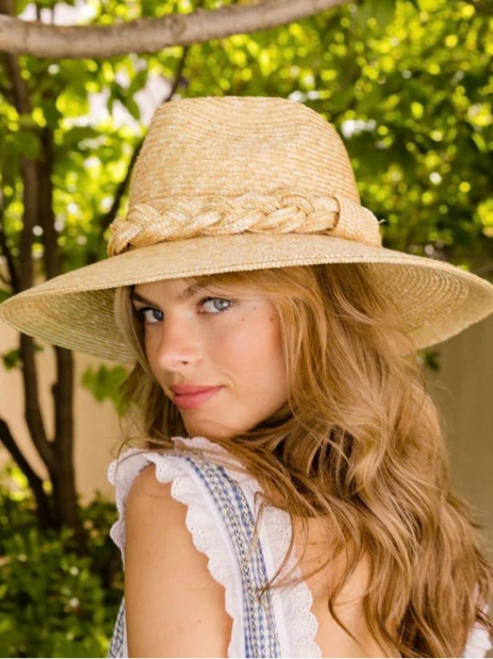 La Vie Style house straw hat